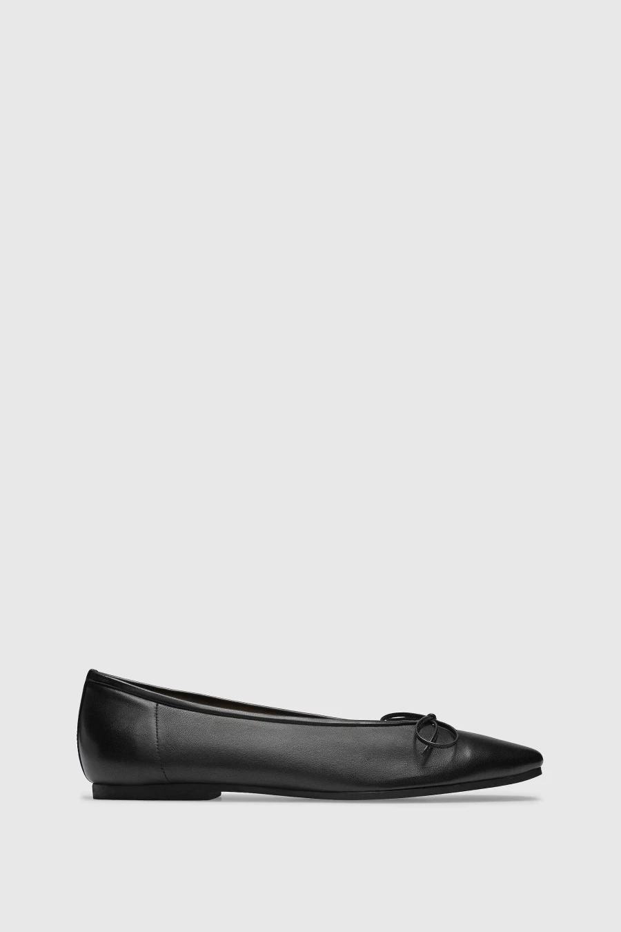 Unützer Women's Ballerina 9380 Nappa Latte in Weiss - Elegant Leather Ballet Flats