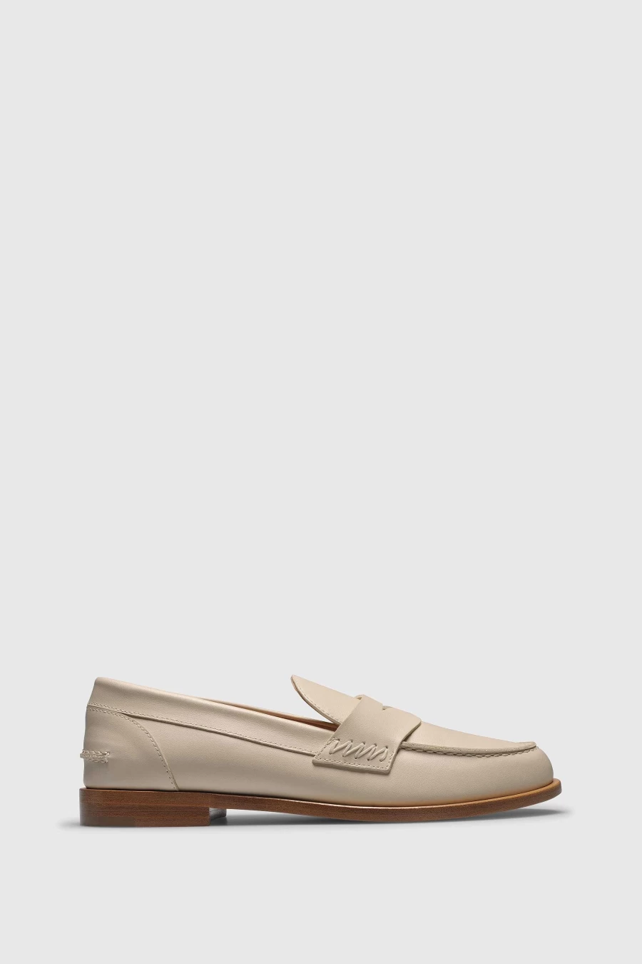 Unützer Women's Weiß Loafer 9250 in Vitello Raffia Latte - Stylish Comfort for Everyday Wear